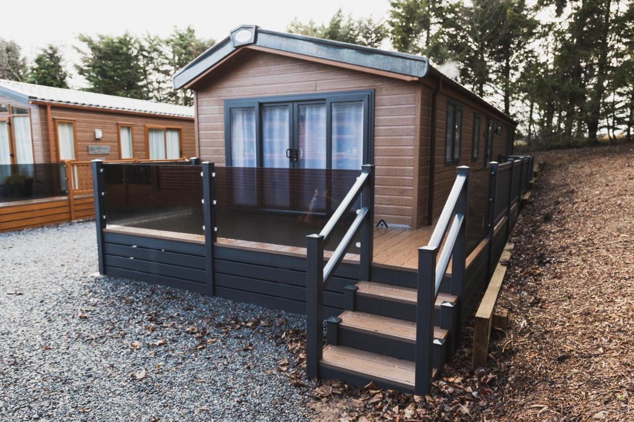 Atlas Ovation Lodge Охтерардър Екстериор снимка